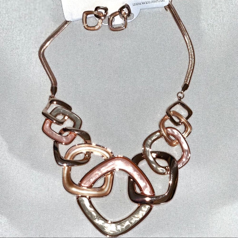 Necklace and earrings set